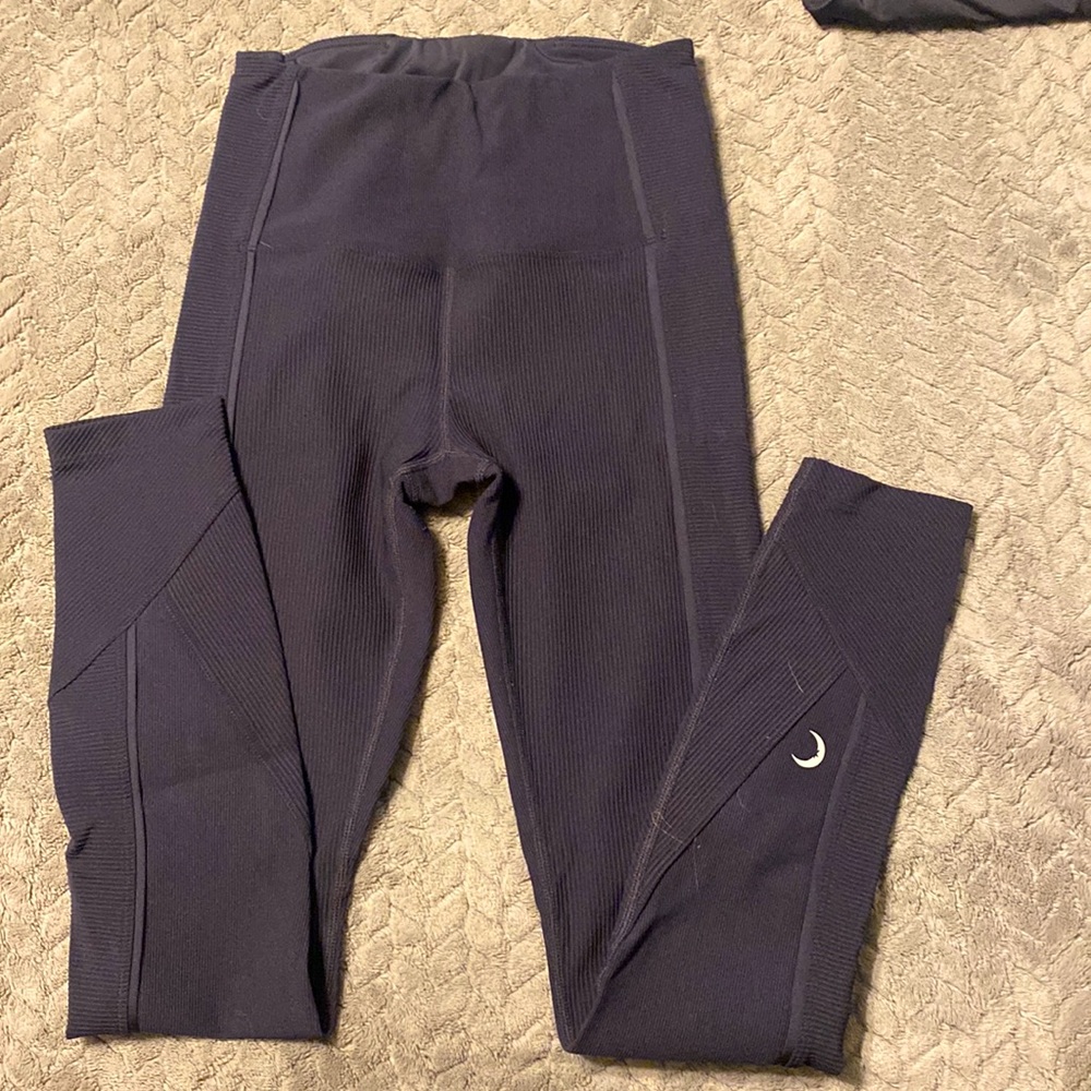 Zyia ribbed leggings